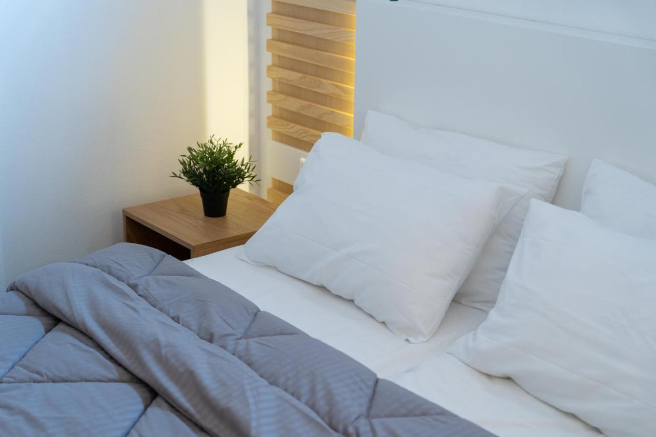 Hermes Design Suites Nea Iraklitsa Экстерьер фото