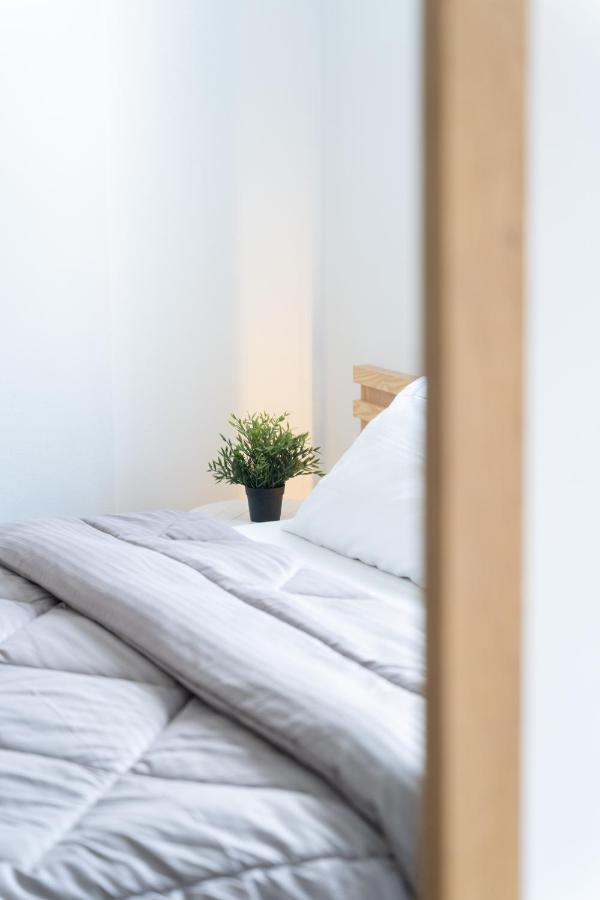 Hermes Design Suites Nea Iraklitsa Экстерьер фото