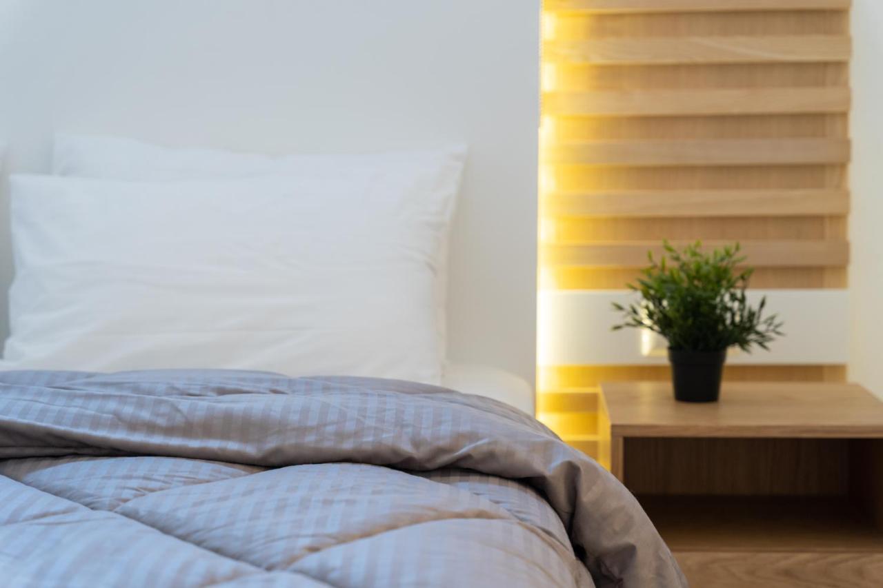 Hermes Design Suites Nea Iraklitsa Экстерьер фото